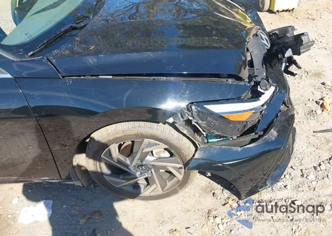 2024 Hyundai Elantra Sel from USA, damaged, VIN KMHLS4DG2RU756596